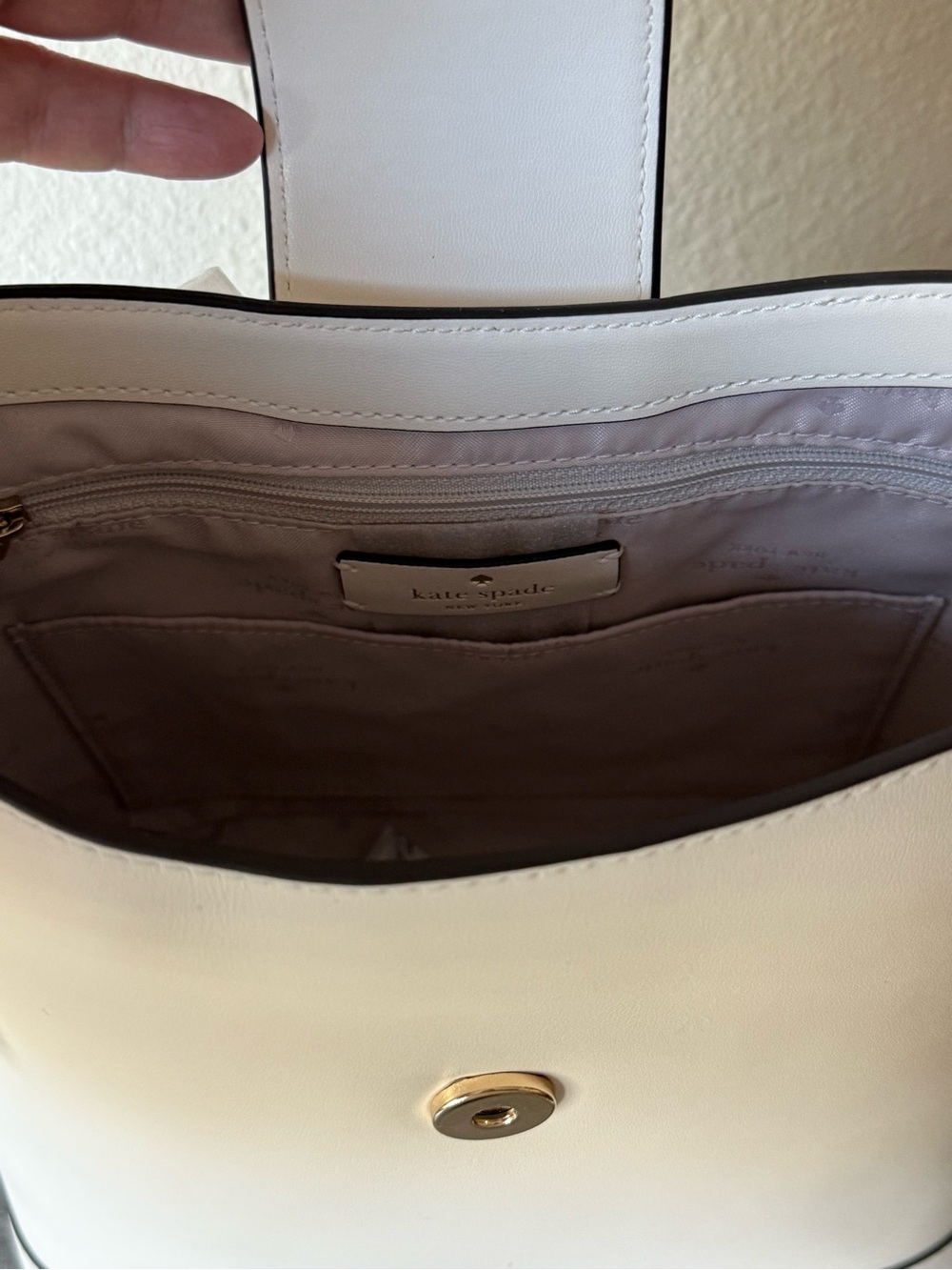 NWT Kate Spade “Reegan” KA753 smooth leather bucket bucket bag in meringue - Picture 12 of 16